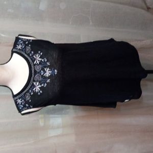 Old Navy sleeveless top, size XS. embroidery on top